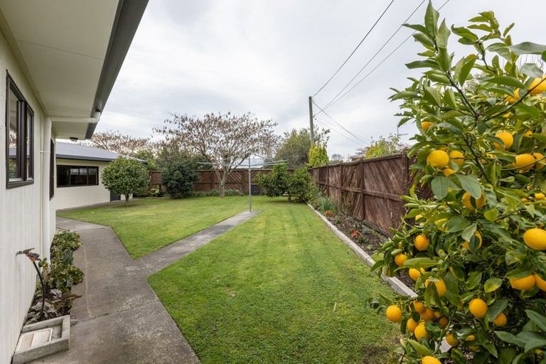 Photo of property in 23 Breadalbane Road, Havelock North, 4130