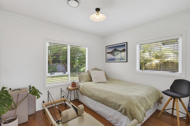 Photo of property in 56 Crownhill Street, Spotswood, New Plymouth, 4310