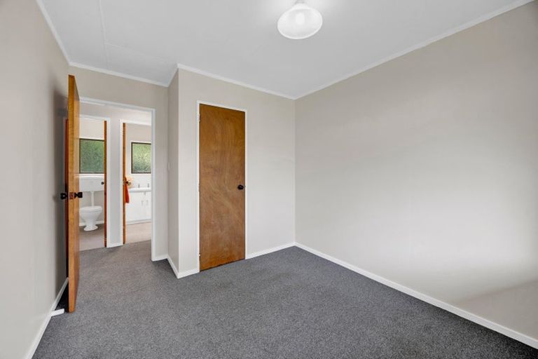 Photo of property in 2/29 Cumberland Street, Merrilands, New Plymouth, 4312
