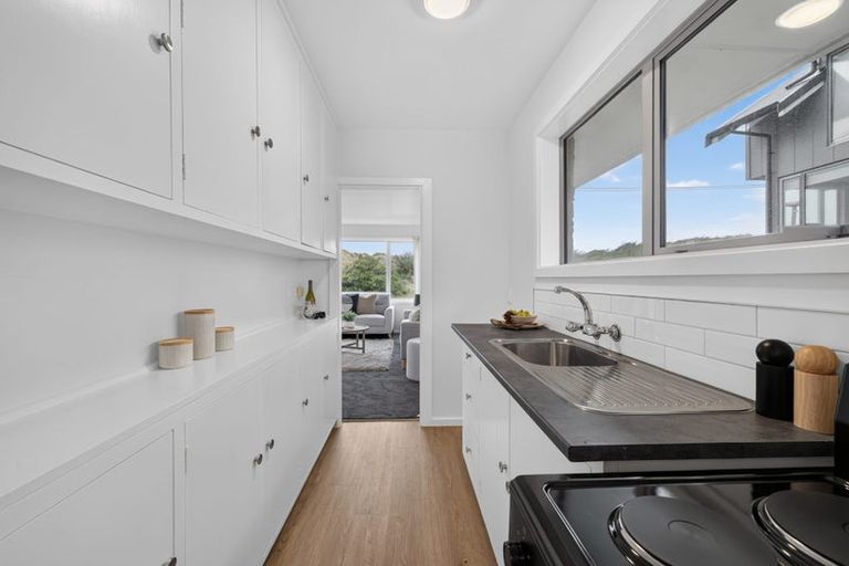 Photo of property in 1/245 Marine Parade, New Brighton, Christchurch, 8061