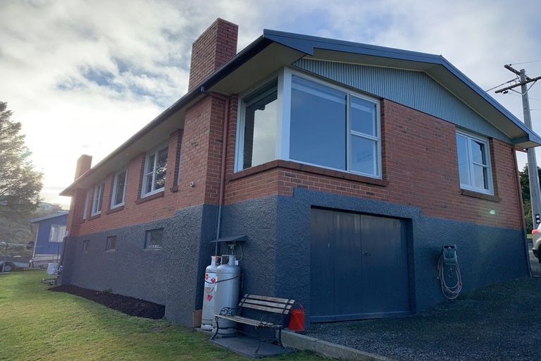 Photo of property in 17-19 Stevenson Street, Balclutha, 9230