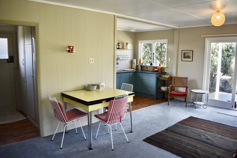 Photo of property in 16 Koromiko Street, Otaki Beach, Otaki, 5512