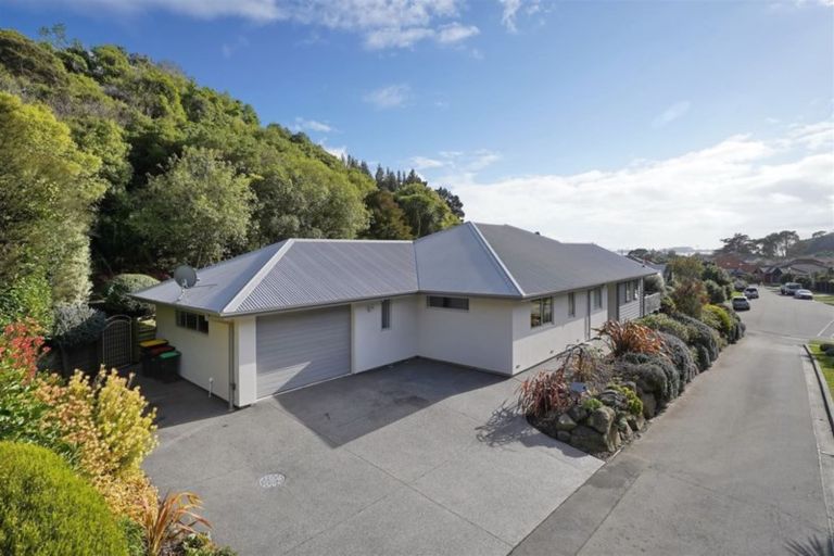 Photo of property in 14 Virginia Lane, Mount Pleasant, Christchurch, 8081