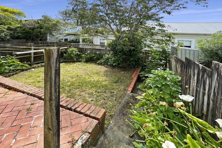 Photo of property in 127 Wallace Street, Mount Cook, Wellington, 6021