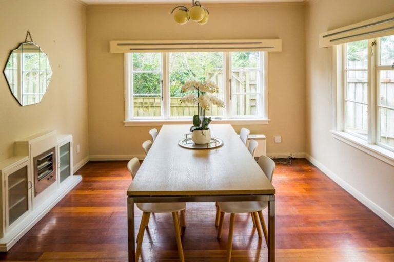 Photo of property in 147 Muritai Road, Eastbourne, Lower Hutt, 5013