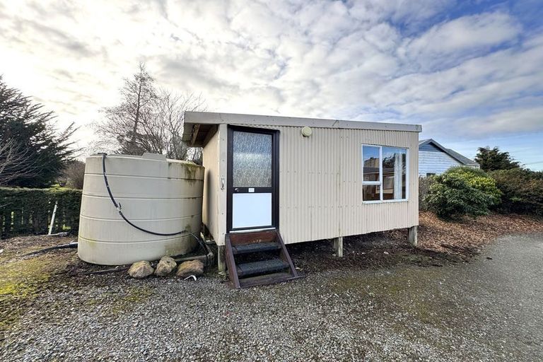 Photo of property in 17 Side Street, Clinton, 9534
