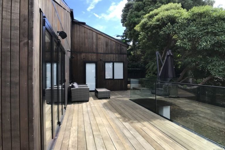 Photo of property in 2/92 Churchill Road, Murrays Bay, Auckland, 0630