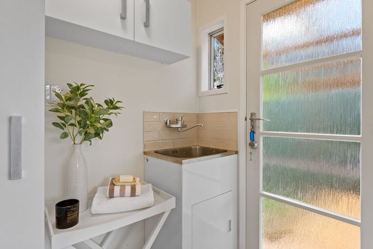 Photo of property in 2/43 Telstar Place, Beach Haven, Auckland, 0626