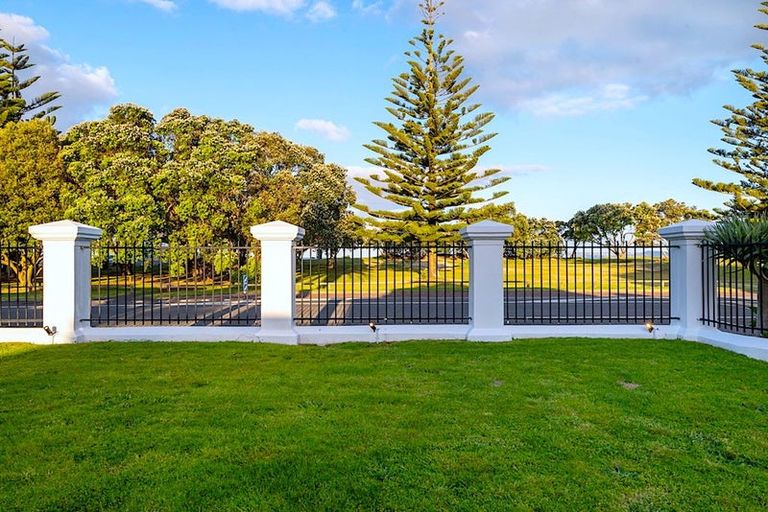 Photo of property in 236 Hibiscus Coast Highway, Orewa, 0931