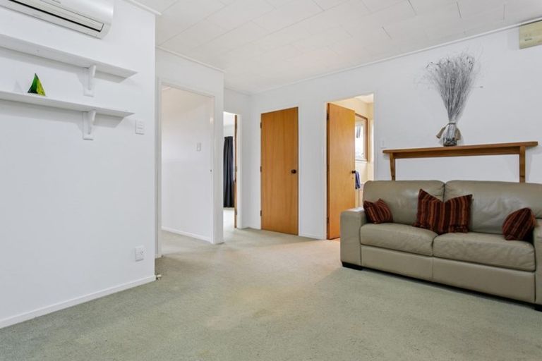 Photo of property in 8 Oxford Street, Tirau, 3410