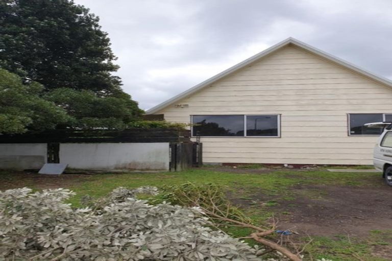 Photo of property in 18 Simcox Street, Otaki Beach, Otaki, 5512