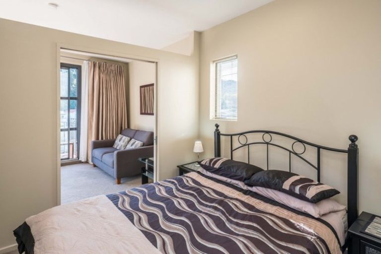 Photo of property in Atrium Towers, 6n/154 The Terrace, Wellington Central, Wellington, 6011