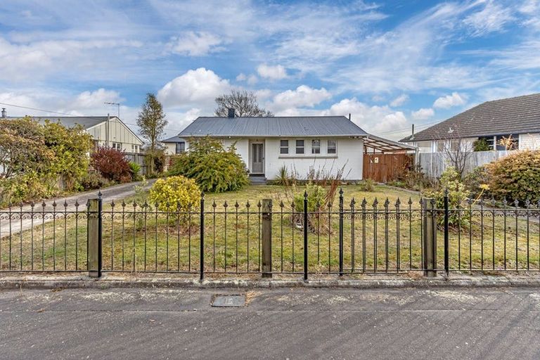 Photo of property in 25 Merrington Crescent, Aranui, Christchurch, 8061
