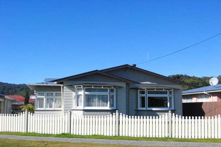 Photo of property in 143 Shakespeare Street, Greymouth, 7805
