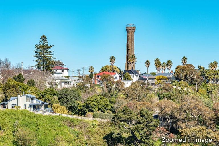 Photo of property in 22 Shakespeare Road, Bastia Hill, Whanganui, 4500