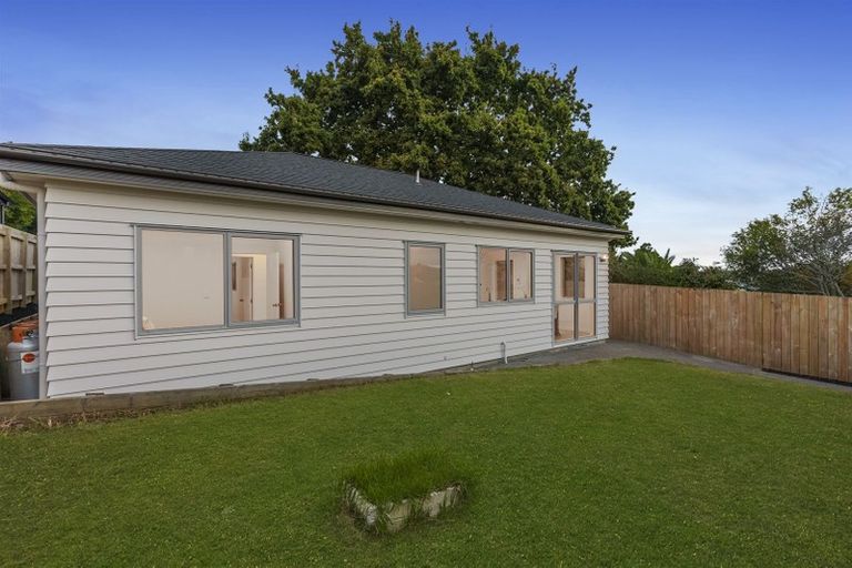 Photo of property in 19a Wylie Avenue, Sunnynook, Auckland, 0620