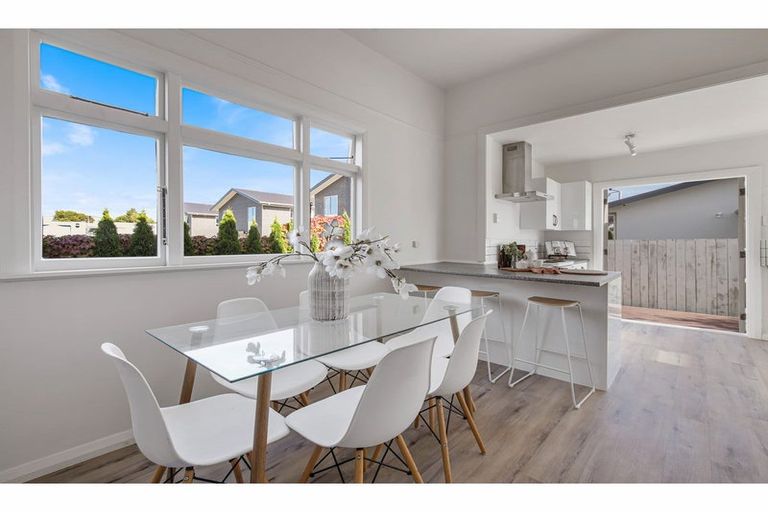 Photo of property in 37 Gresford Street, Edgeware, Christchurch, 8013