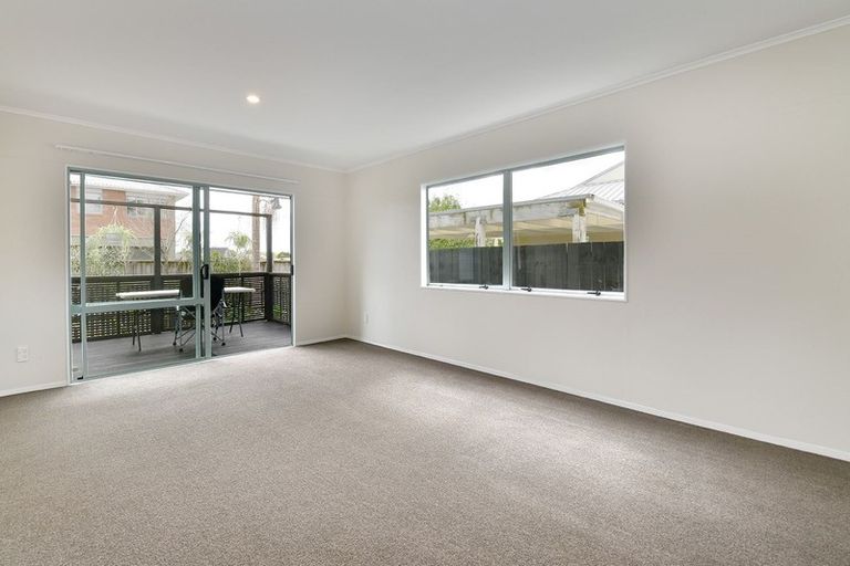 Photo of property in 11b Springs Road, Parakai, 0830