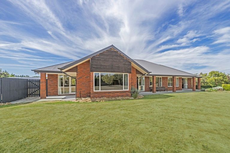 Photo of property in 21 Churchlea Place, Darfield, 7510