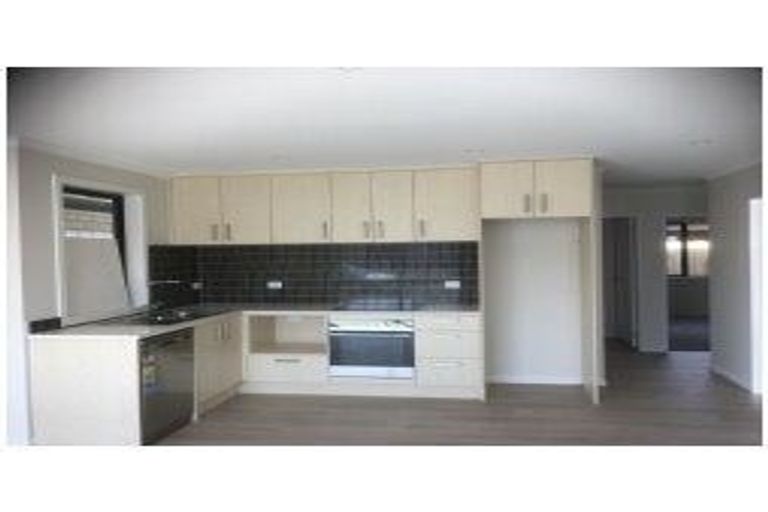 Photo of property in 5 Burrows Place, Frankton, Hamilton, 3204