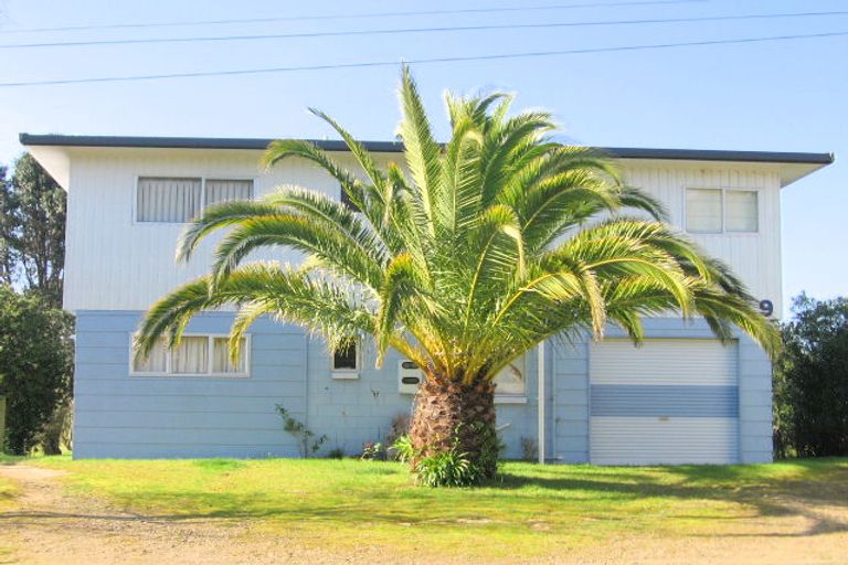 Photo of property in 9 Riverview Road, Cooks Beach, Whitianga, 3591