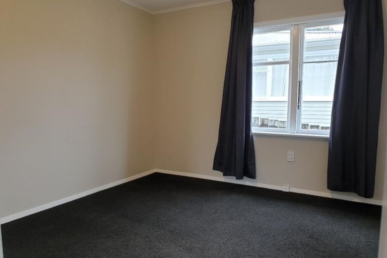 Photo of property in 71 Petrie Street, Wainuiomata, Lower Hutt, 5014