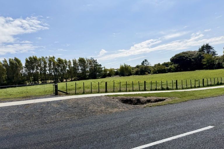 Photo of property in 100 Dudley Road Upper, Inglewood, 4386