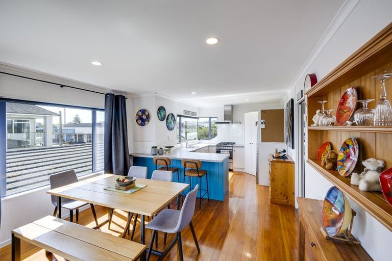 Photo of property in 69 Meeanee Quay, Westshore, Napier, 4110