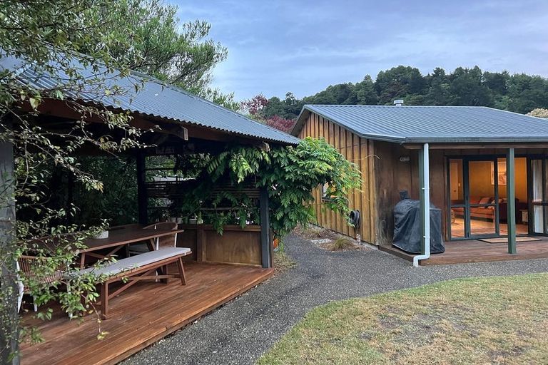 Photo of property in 26 Franklin Street, Marahau, Motueka, 7197