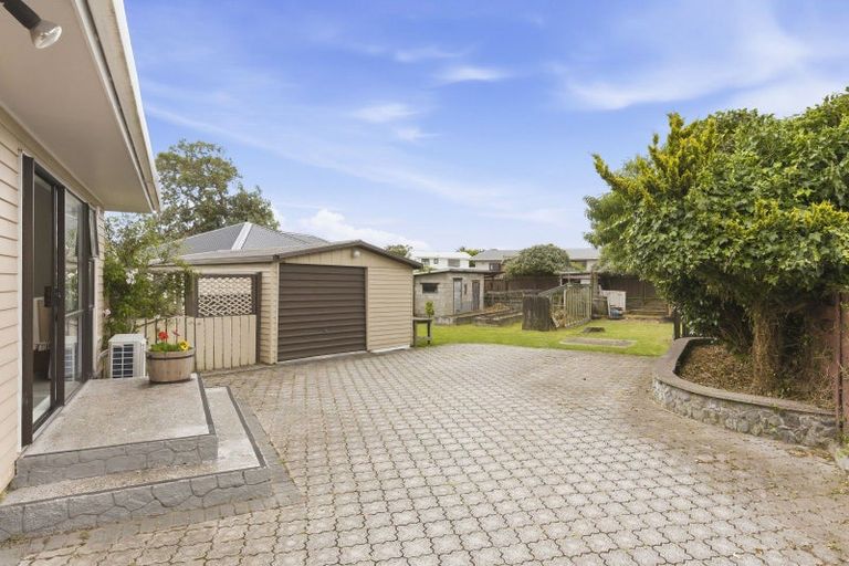 Photo of property in 49 Walton Road, Paraparaumu Beach, Paraparaumu, 5032
