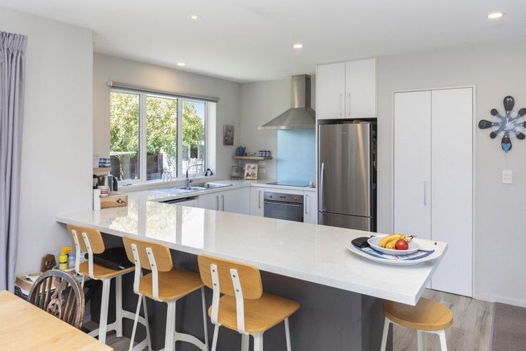 Photo of property in 43 Rawson Street, New Brighton, Christchurch, 8083