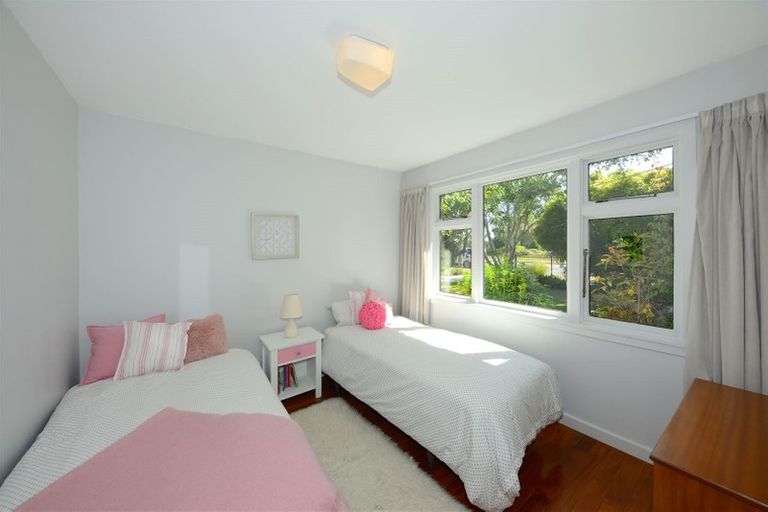 Photo of property in 497 Avonhead Road, Avonhead, Christchurch, 8042