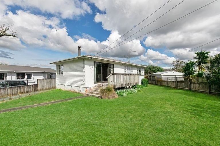 Photo of property in 76 Cargill Street, Papakura, 2110