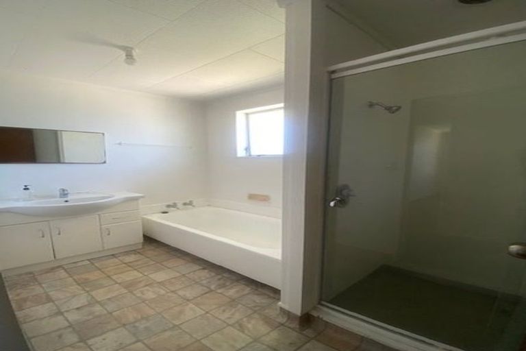 Photo of property in 230a Mitchell Street, Brooklyn, Wellington, 6021