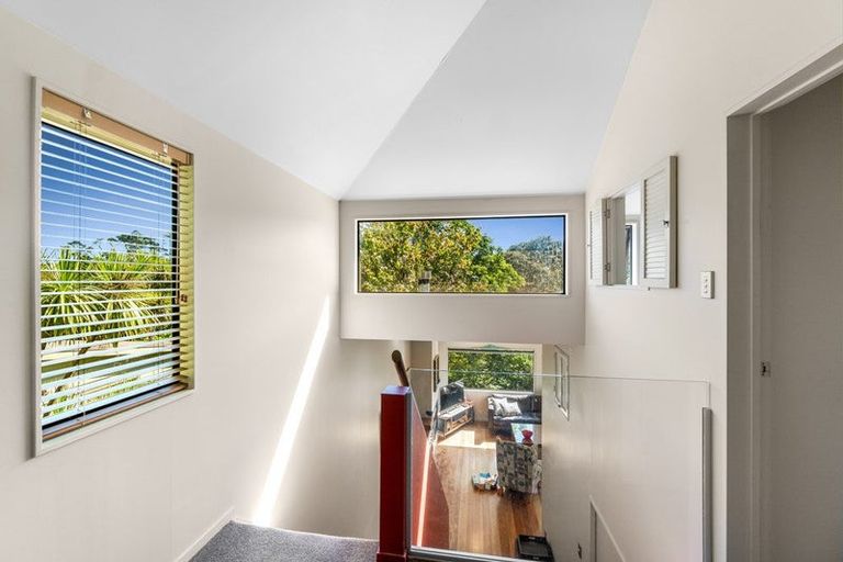 Photo of property in 2/63 Rawene Road, Birkenhead, Auckland, 0626