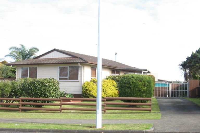 Photo of property in 38 Mcdivitt Street, Manurewa, Auckland, 2102