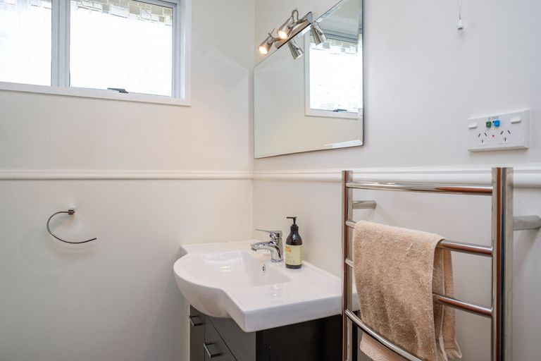 Photo of property in 33 Gorman Street, Macandrew Bay, Dunedin, 9014