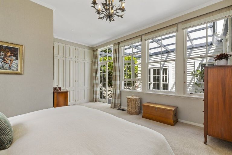 Photo of property in 7 Burnham Street, Seatoun, Wellington, 6022