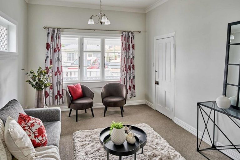 Photo of property in 48 Queen Street, Petone, Lower Hutt, 5012