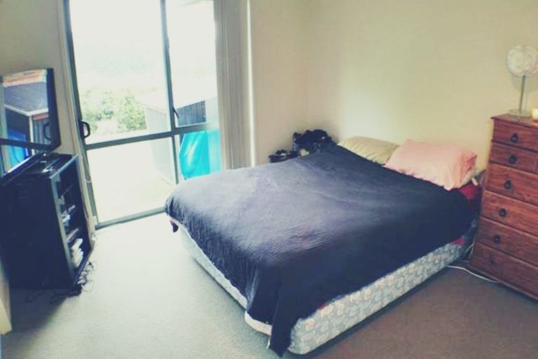 Photo of property in 36 Roy Maloney Drive, Henderson, Auckland, 0612