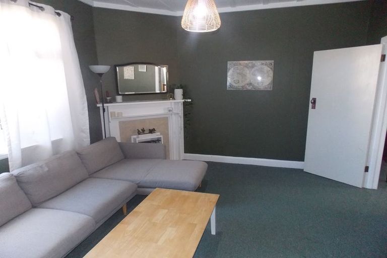 Photo of property in 27 Chelwood Street, Takaro, Palmerston North, 4412