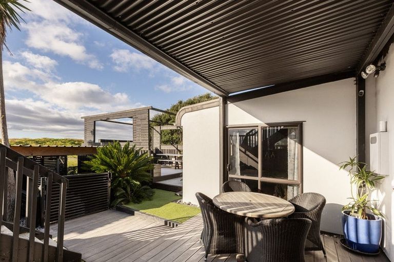 Photo of property in 728 Papamoa Beach Road, Papamoa Beach, Papamoa, 3118