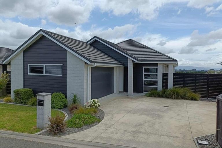Photo of property in 24 Kahawai Place, Omokoroa, 3114