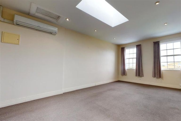 Photo of property in 2/259-263 Jackson Street, Petone, Lower Hutt, 5012