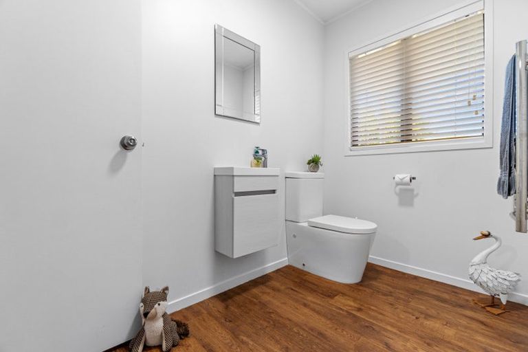 Photo of property in 32 Madill Road, St Andrews, Hamilton, 3200