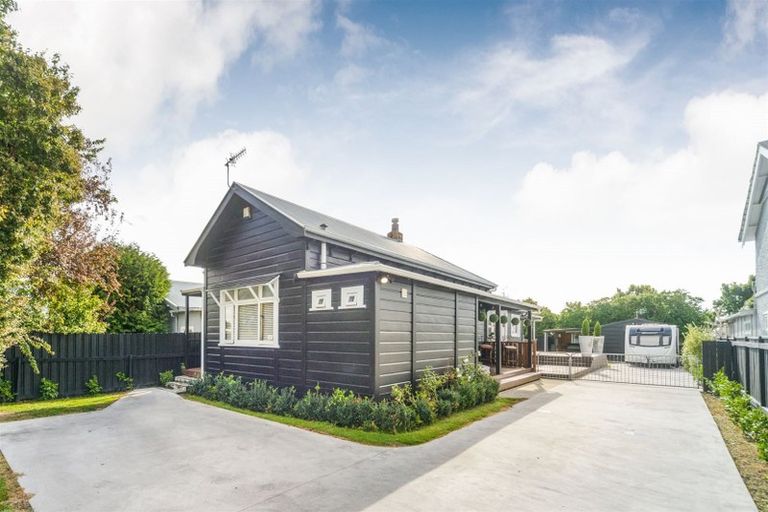 Photo of property in 97 Featherston Street, Takaro, Palmerston North, 4412