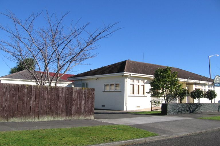 Photo of property in 58 Rangitane Street, Palmerston North, 4414