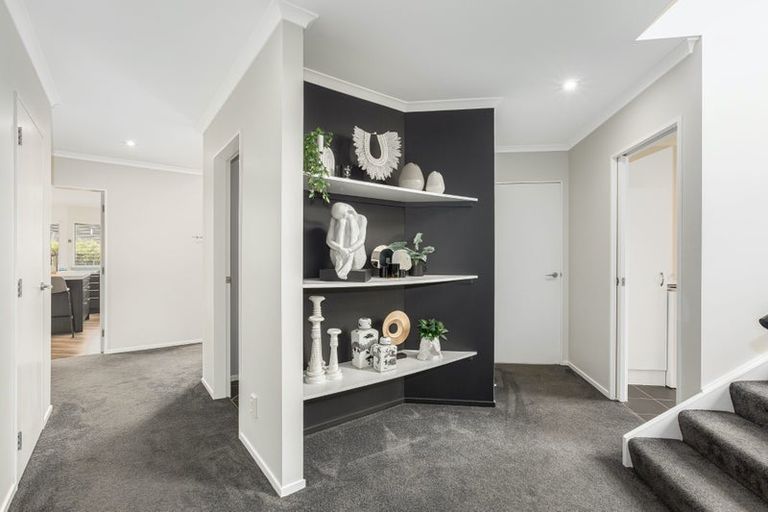 Photo of property in 9a Observatory Close, Whitby, Porirua, 5024