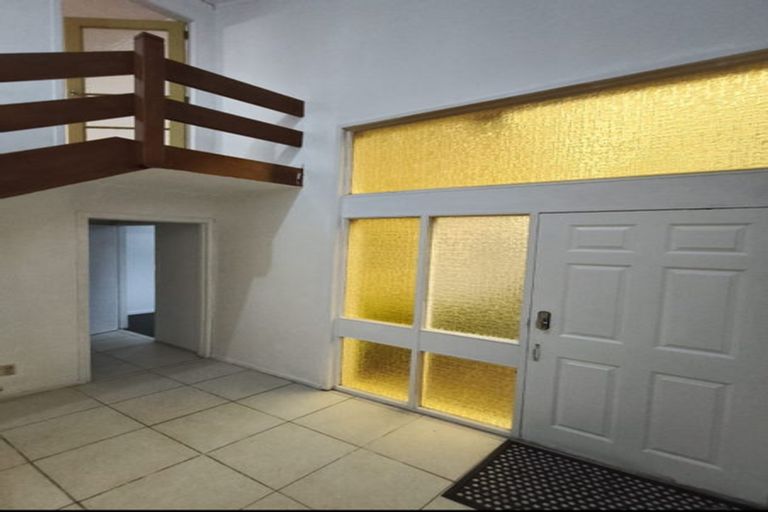 Photo of property in 1/28 Tonar Street, Northcote, Auckland, 0627