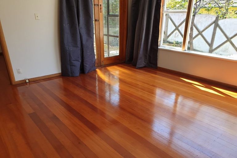 Photo of property in 321 Main Road, Tawa, Wellington, 5028